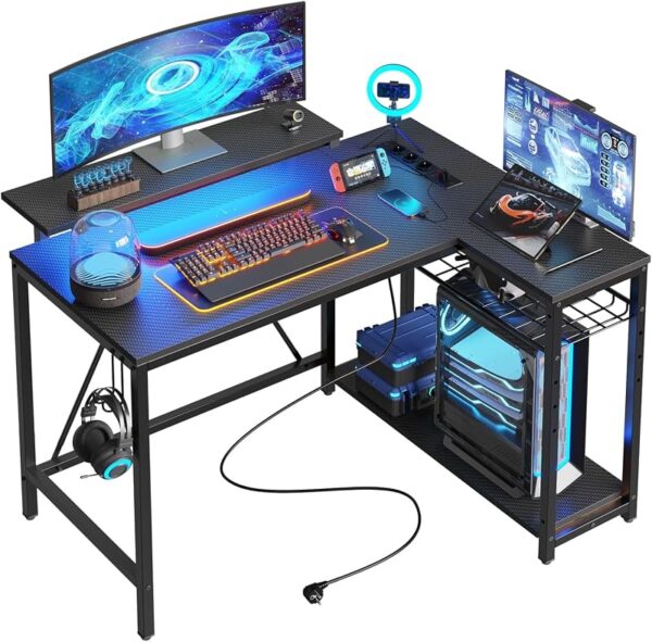 Escritorio en L Bestier con enchufes y luces LED